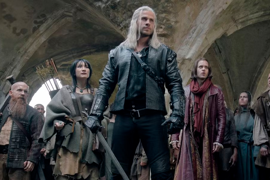 Почему Лиам Хемсворт неохотно заменил Генри Кавилла в Ведьмаке